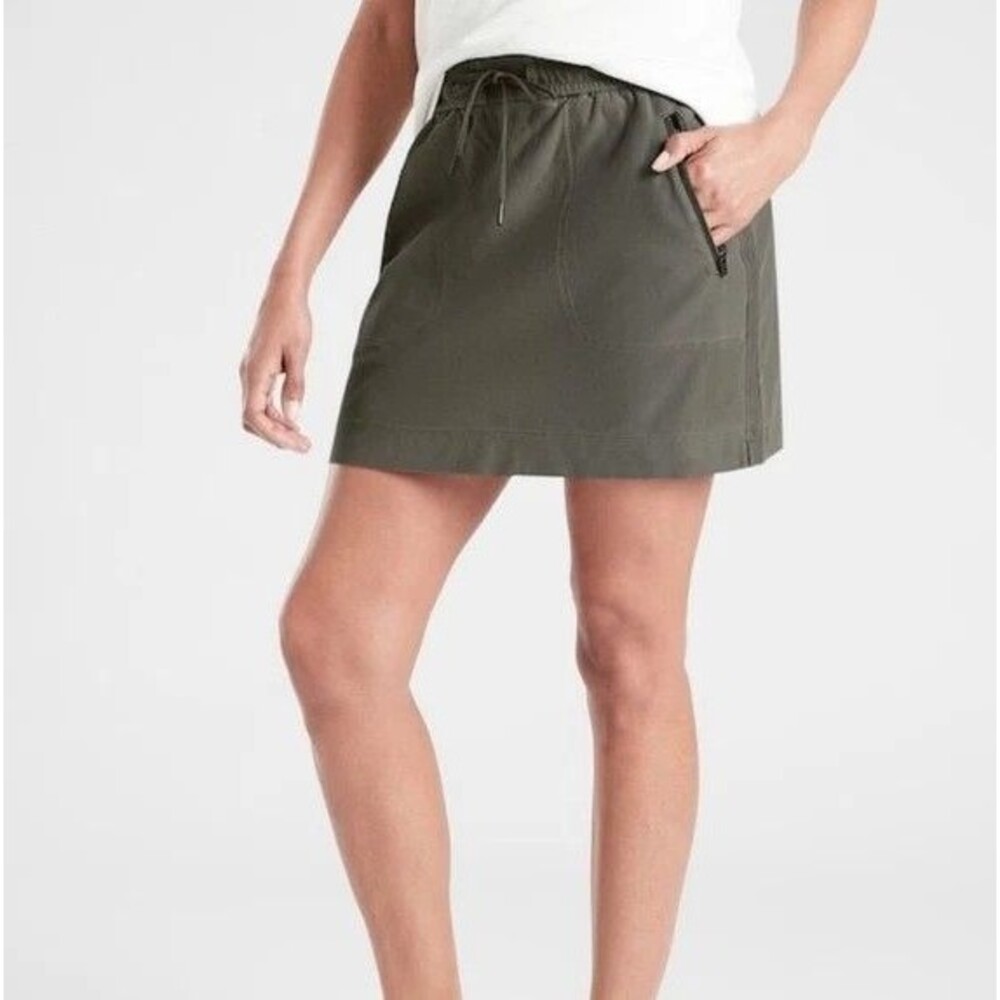 Athleta Skirt Womens 8 Green Farallon Utility Athleisure Modest Mini Casual Hike